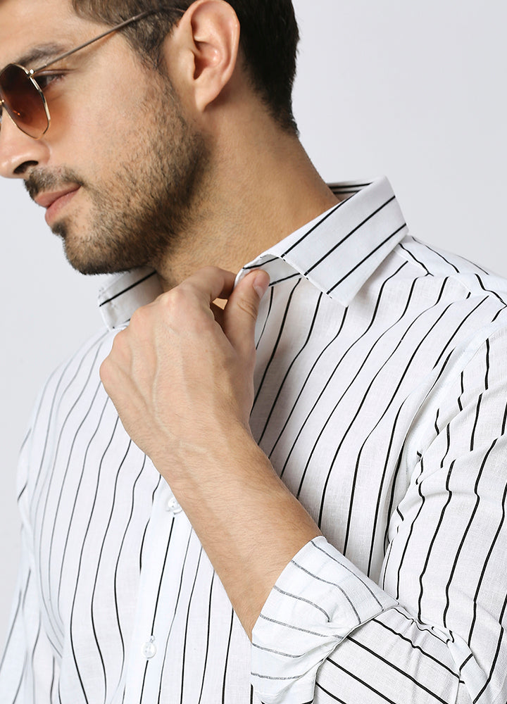 Cutaway Collar Toss  Stripe Shirt - Black