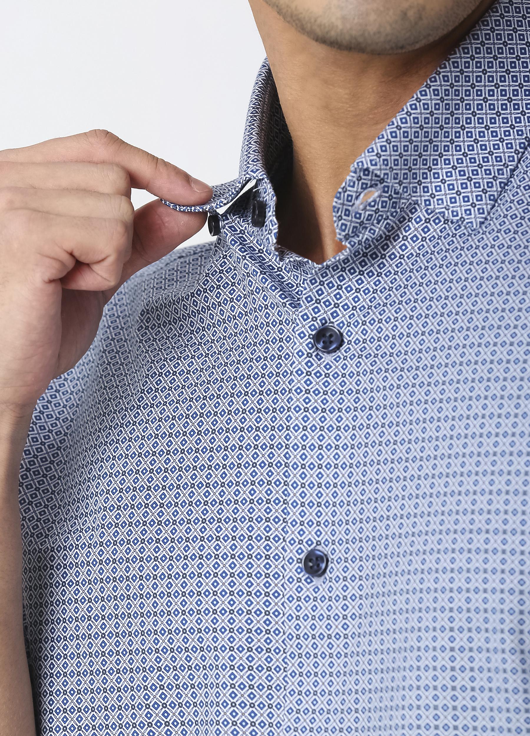 Dori: Button down print knit shirt - Blue