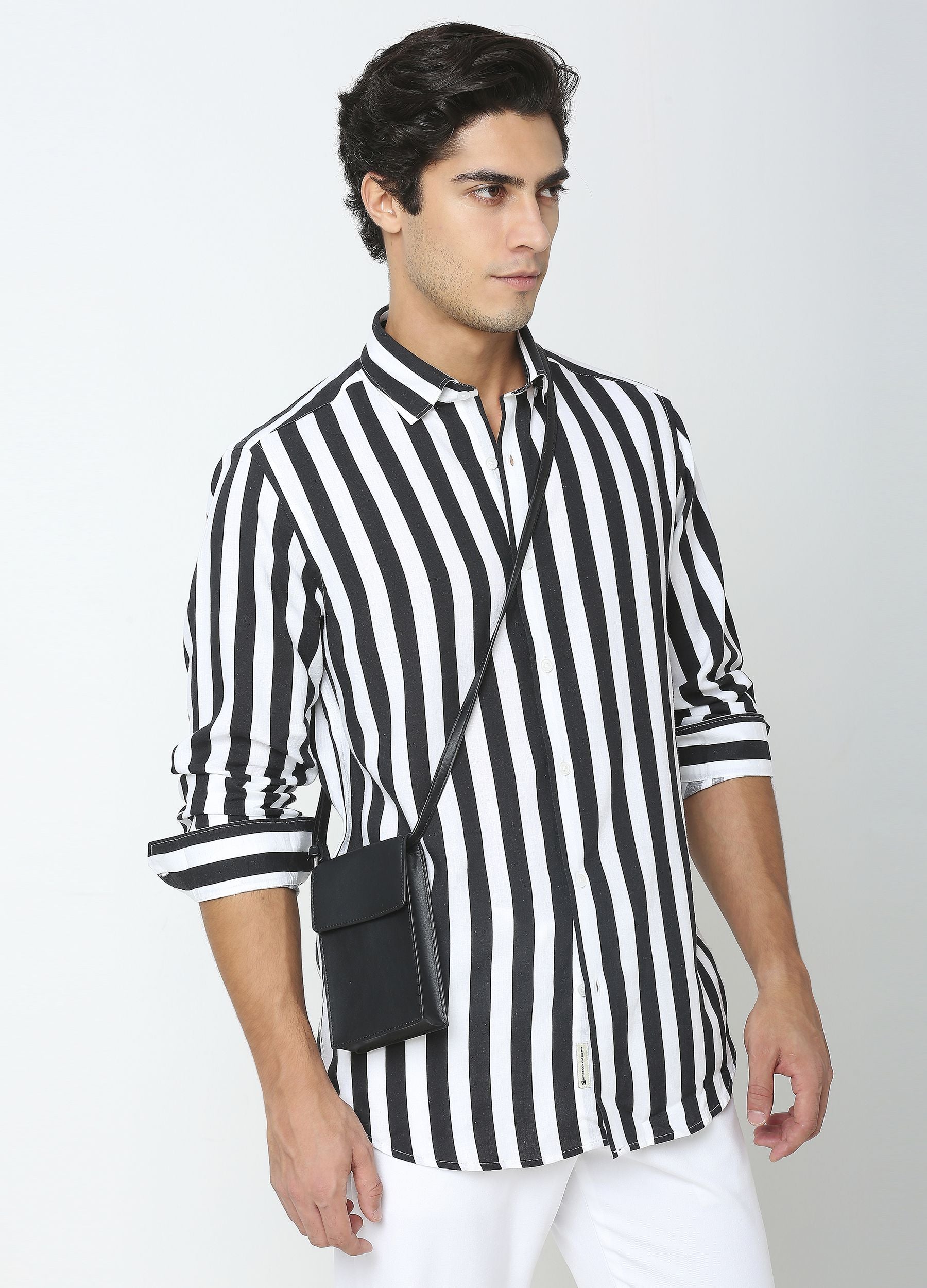 Cutaway Collar Stripe Shirt - Black