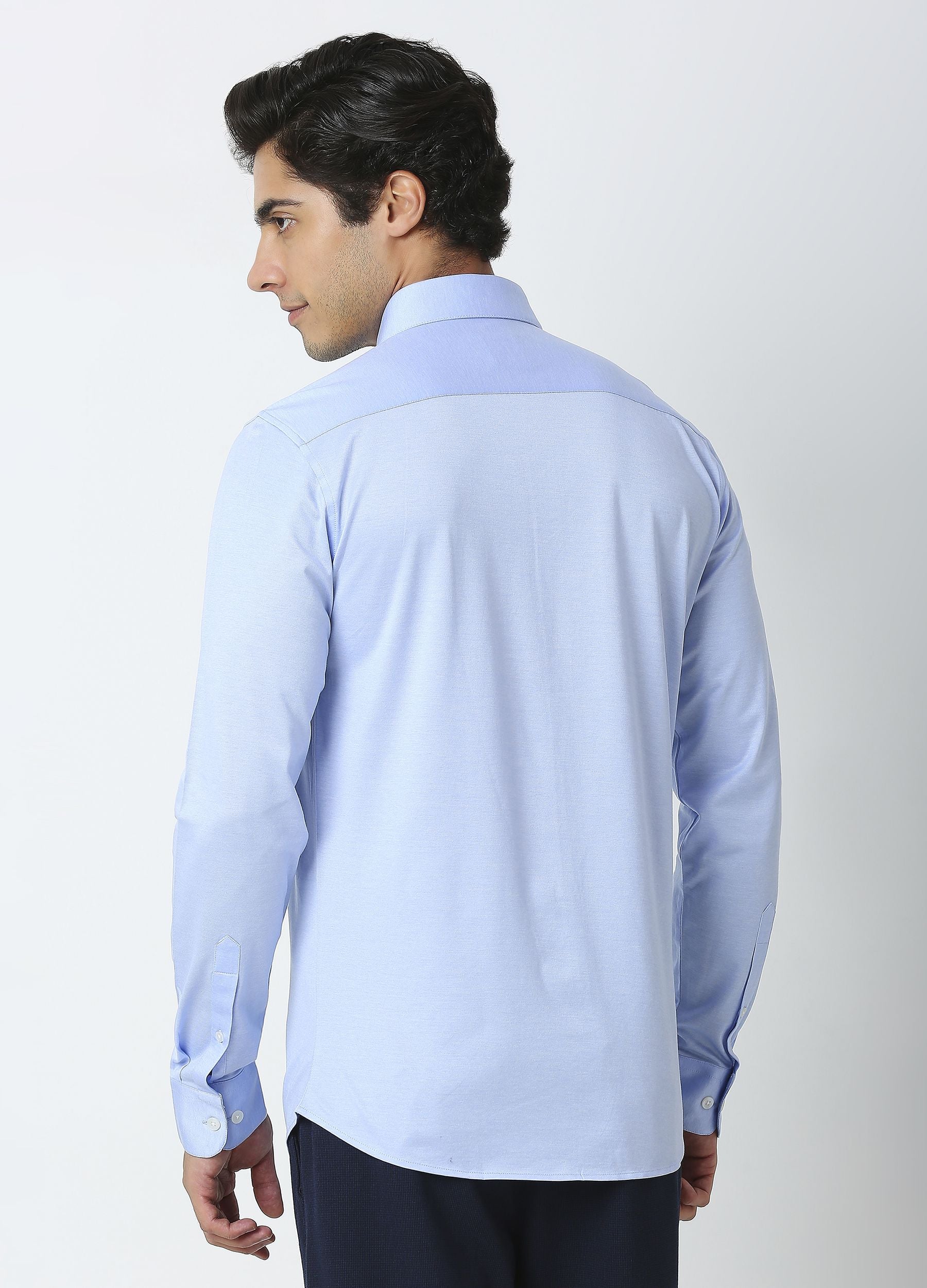 Iceberg: Cutaway Collar Solid Knit Shirt