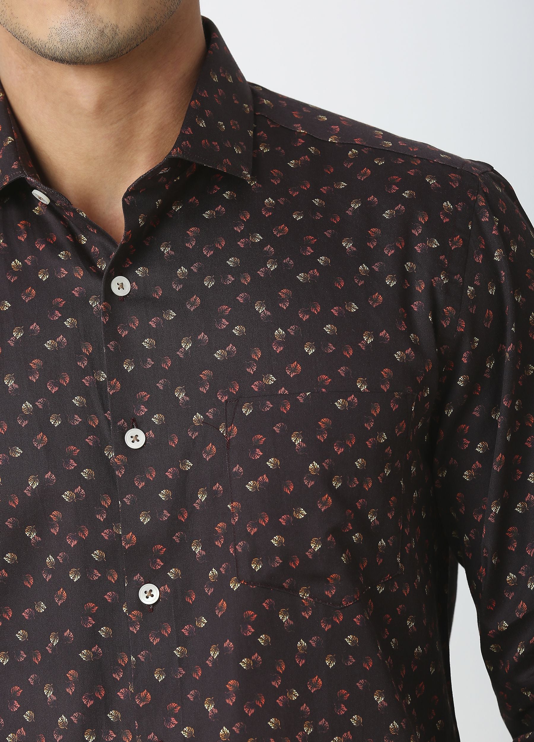 Fyll: Satin Leaf Print Shirt - Wood Brown