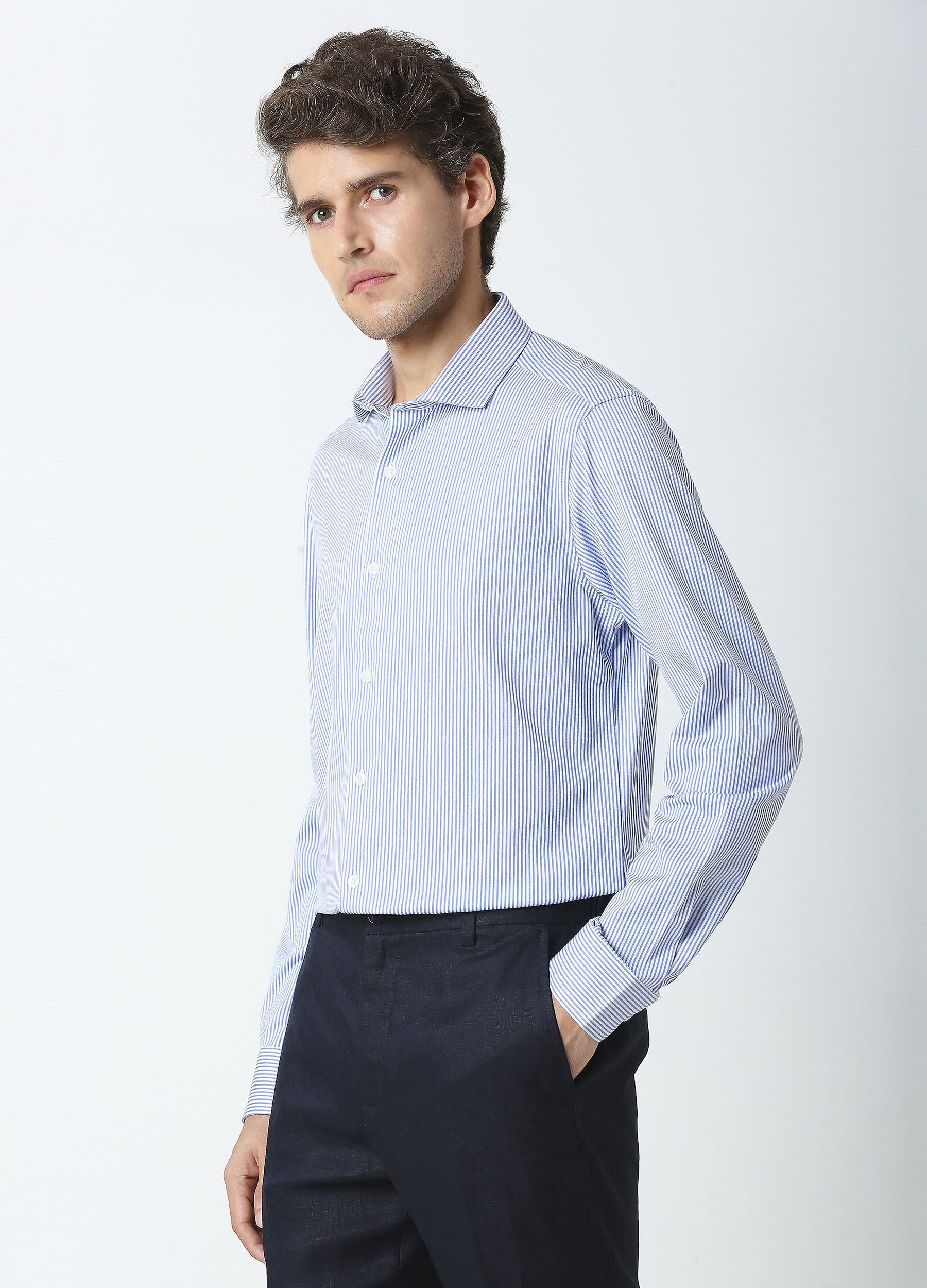 Venetian: Cutaway Collar Two Colour Stripe Knit Shirt