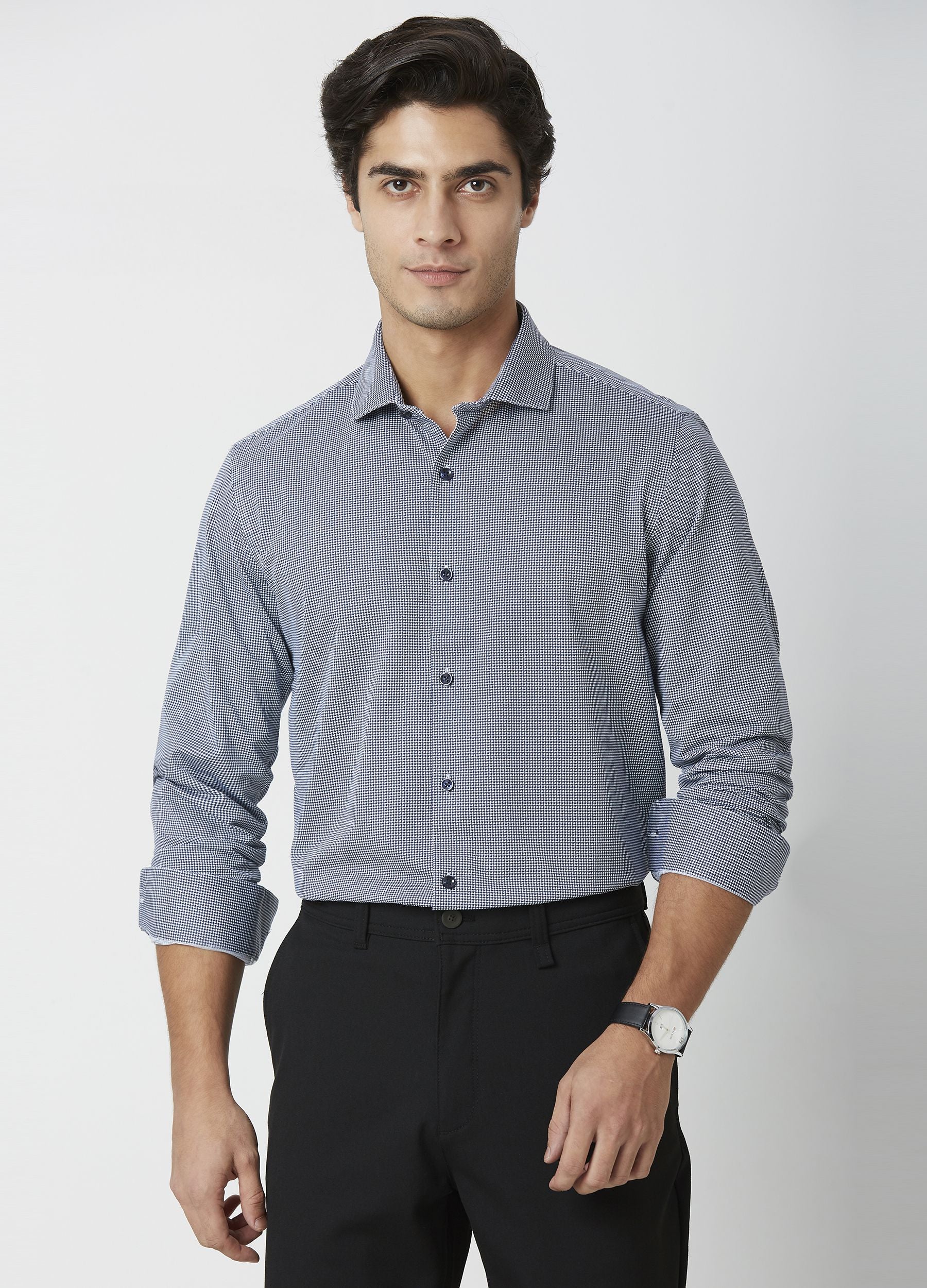 Velos Nev: Cutaway Collar Arrow Print Knit Shirt