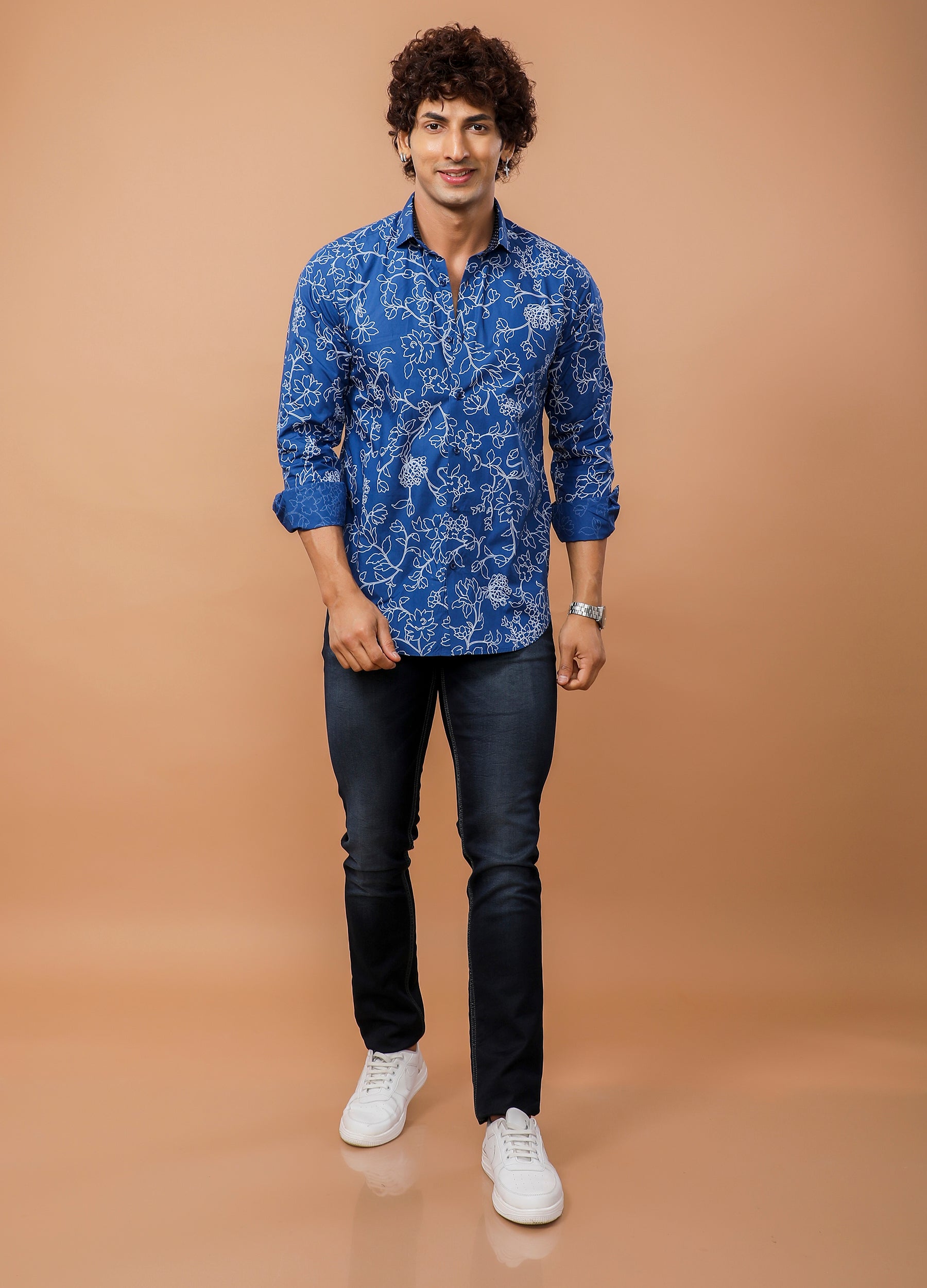 Grafi: Cutaway Collar Satin Floral Print Club Shirt - Sky Blue