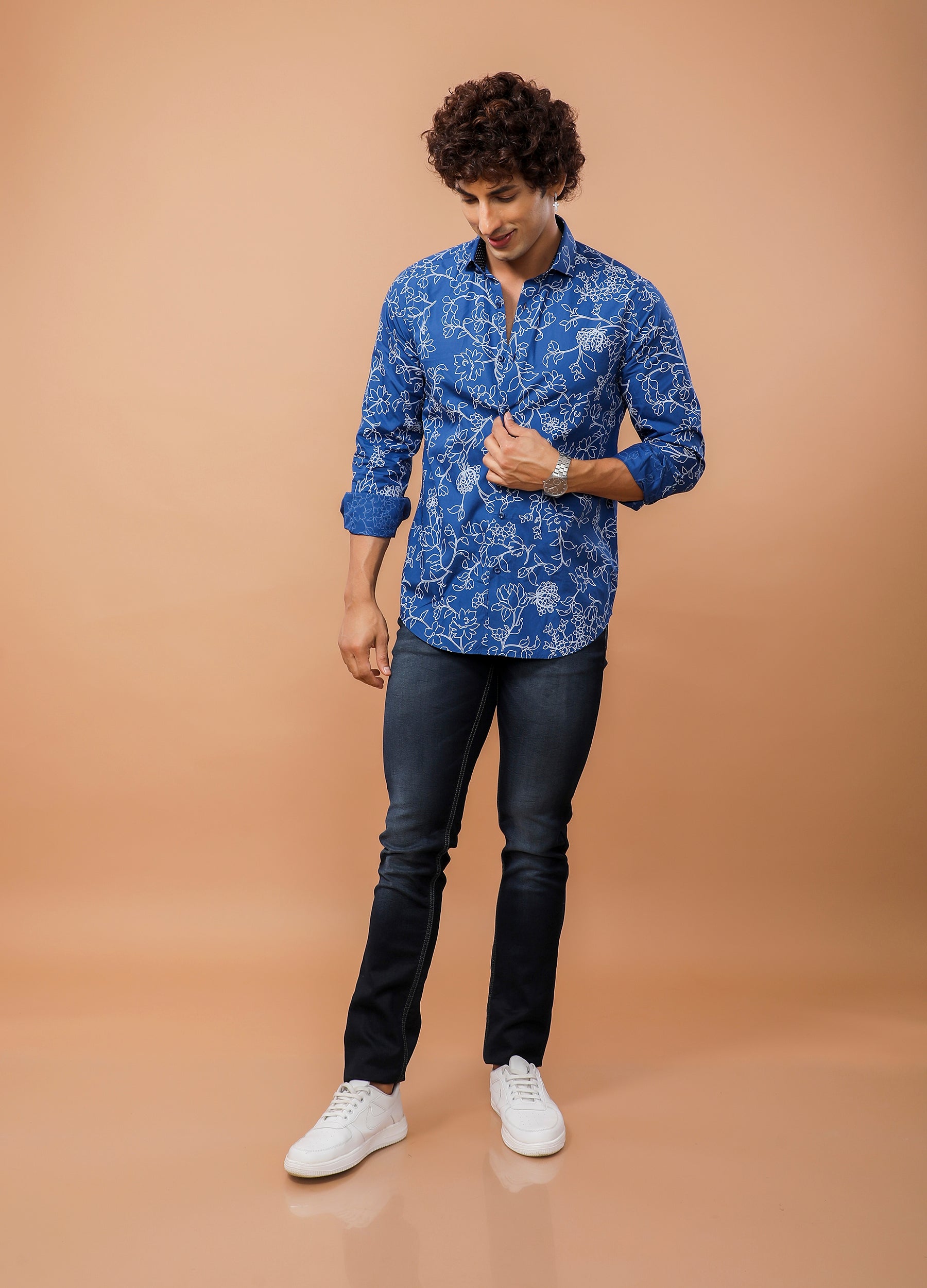 Grafi: Cutaway Collar Satin Floral Print Club Shirt - Sky Blue