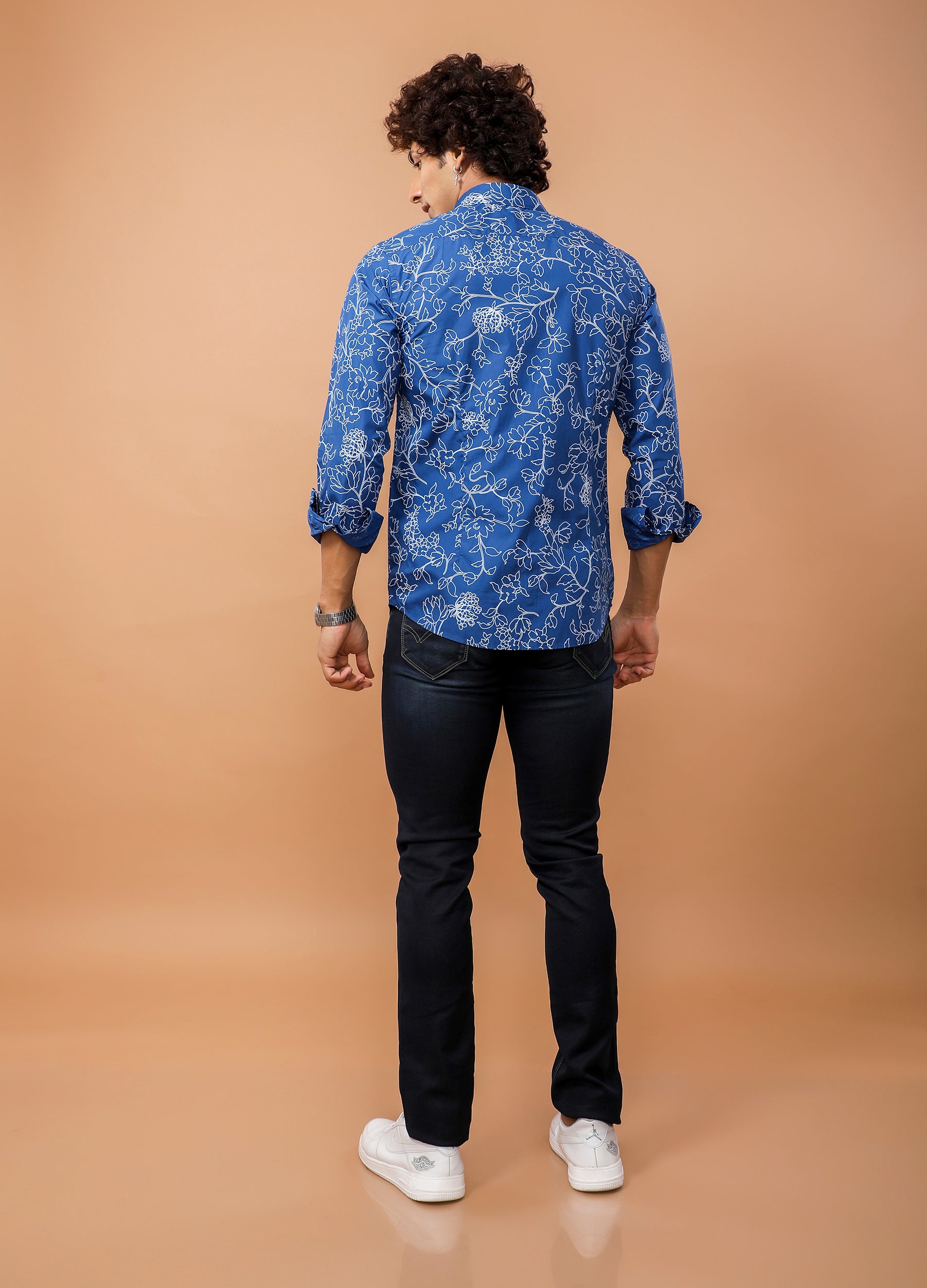 Grafi: Cutaway Collar Satin Floral Print Club Shirt - Sky Blue